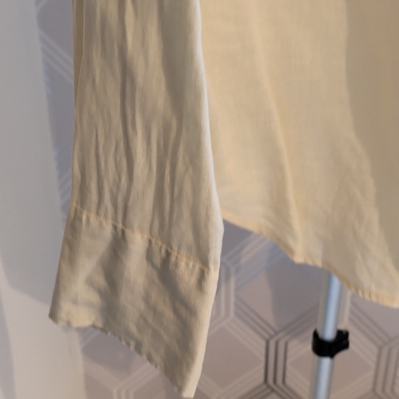 H&M Linen Shirt in Yellow/Cream - Picture 2 of 3